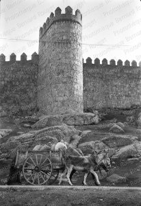 Avila Photothèque Bernard Rouget / © ADAGP Paris