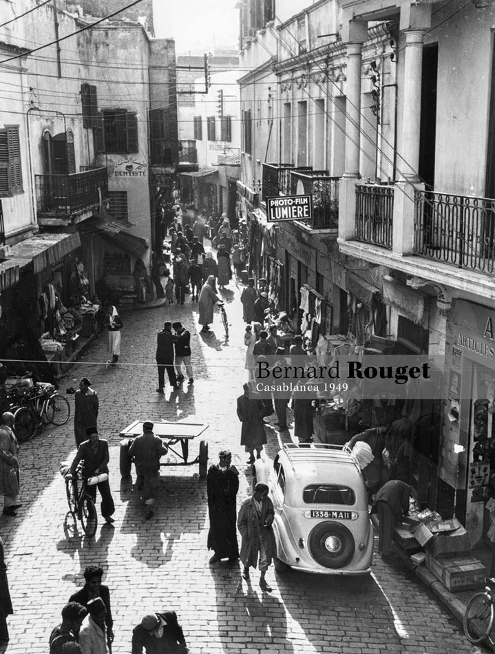 Quartier Juif en 1949 , la rue du commandant Provost a été à partir de 1907 le centre de la vie européenne elle débouche sur l'ex place de France Quartier Juif en 1949 , la rue du commandant Provost a été à partir de 1907 le centre de la vie européenne elle débouche sur l'ex place de France