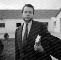 Aérodrome de Casablanca, 1950 départ d'Orson Welles pendant le tournage d'Othello.