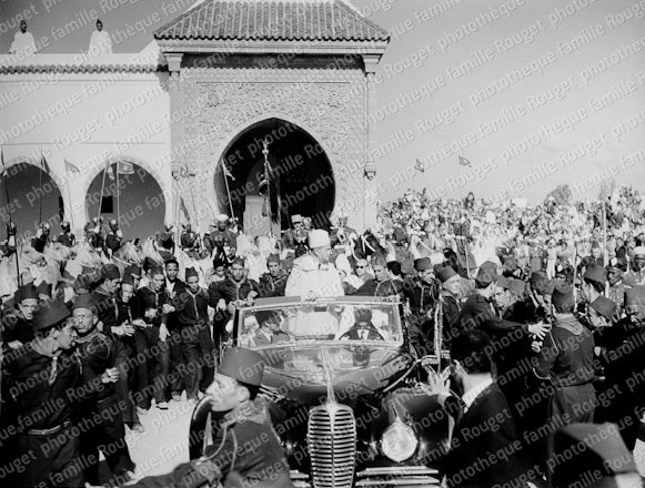 le Sultan Sidi Mohammed ben Youssef rentre au Maroc.