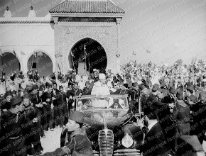 le Sultan Sidi Mohammed ben Youssef rentre au Maroc.