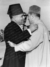 le Roi Mohammed V et le Président tunisien Habib Bourguiba
